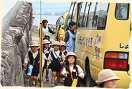 子どもたちの登園風景